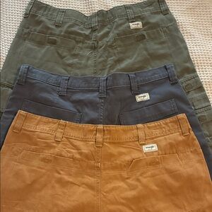 Lot of 3 Men’s Wrangler Utility Shorts in Olive Green,  Blue & Caramel. Sz 38